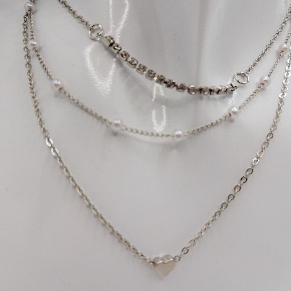 Contemporary Heart Pearl and Rhinestone Layered Silver Alloy Necklace Minimalist - Picture 6 of 8